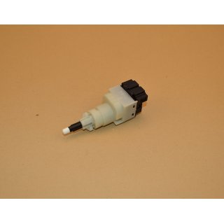 T5:  Schalter für Kupplungsfußhebel/ Kupplungspedalschalter